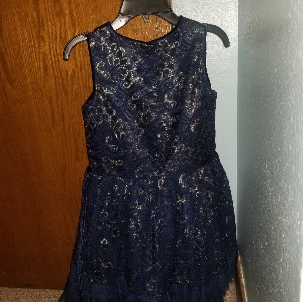 Dress - Picture 3 of 8